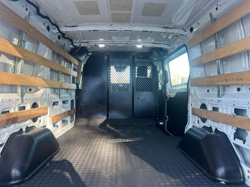 Used 2024 Ford Transit 250 Low Roof w/ Exterior Upgrade Package image 33