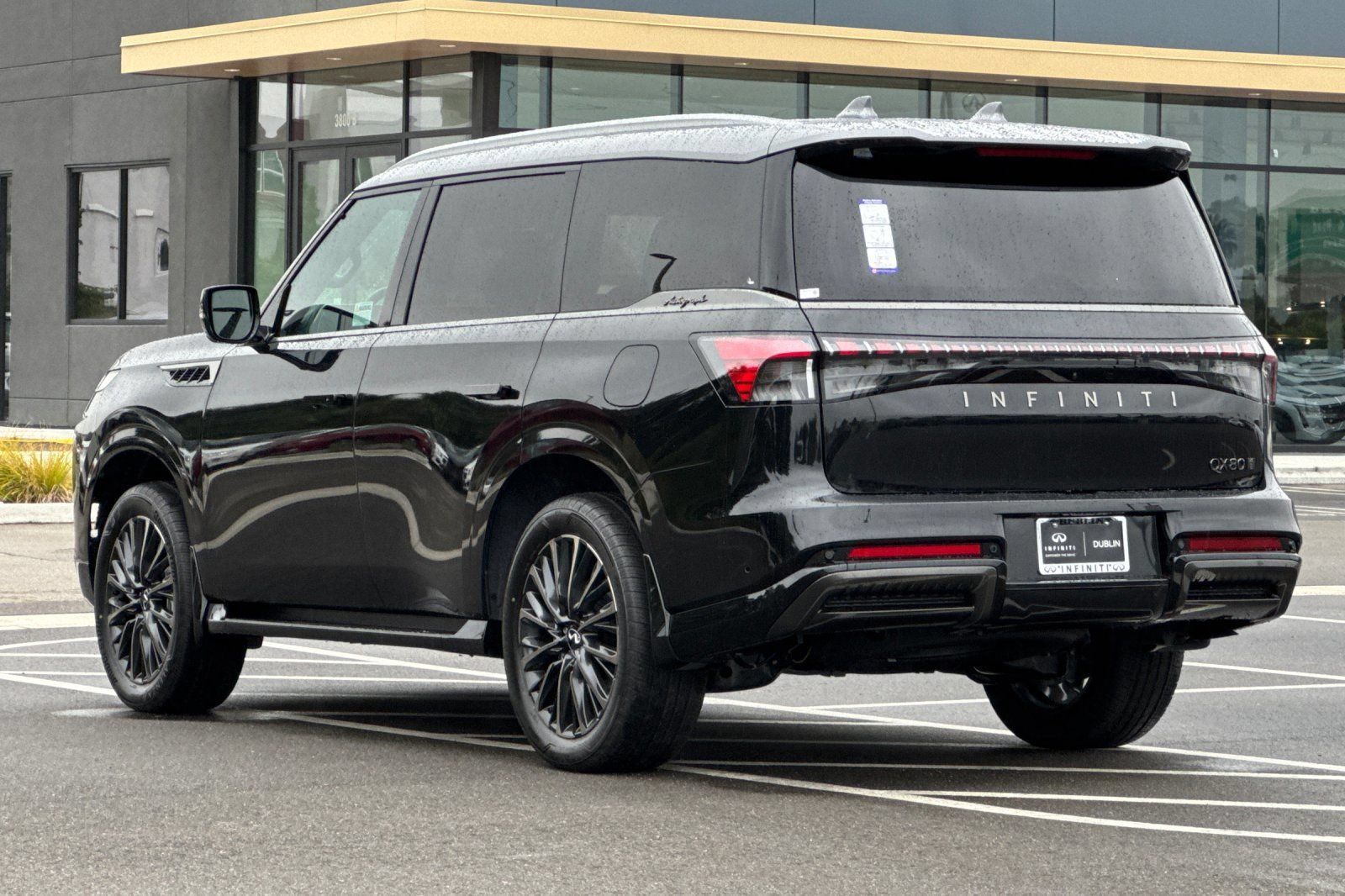 New 2026 INFINITI QX80 Autograph w/ Premium Cargo Package AWD/4WD image 3