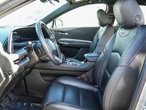 Used 2024 Cadillac XT4 Premium Luxury image 18