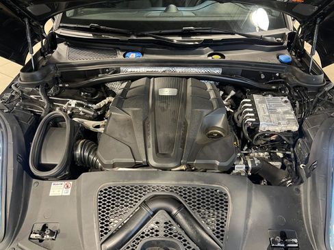 Used 2024 Porsche Macan GTS image 47