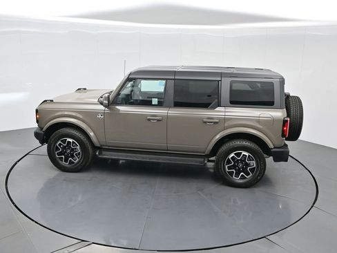 Used 2025 Ford Bronco Outer Banks image 60