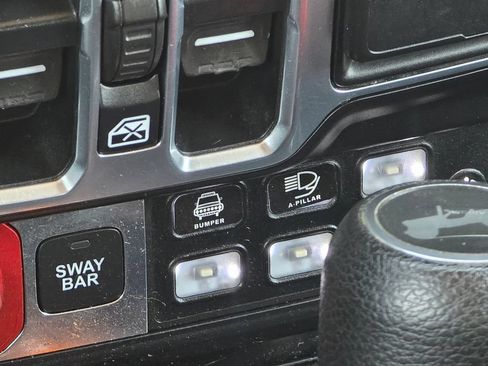 Used 2020 Jeep Wrangler Unlimited Rubicon w/ LED Lighting Group AWD/4WD image 18