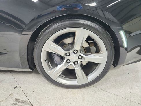Used 2018 Chevrolet Camaro SS image 39