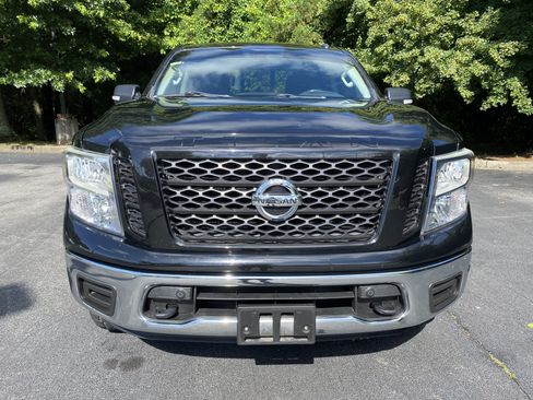 Used 2019 Nissan Titan SV w/ SV Convenience Package AWD/4WD image 3