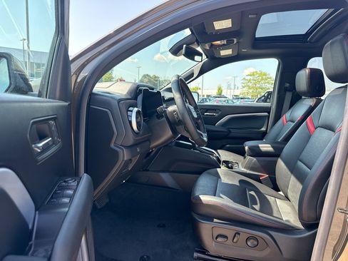 Certified 2023 Chevrolet Colorado Z71 w/ Z71 Convenience Package 2 AWD/4WD image 12