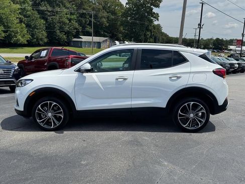 Used 2021 Buick Encore GX Select w/ Advanced Technology Package AWD/4WD image 6