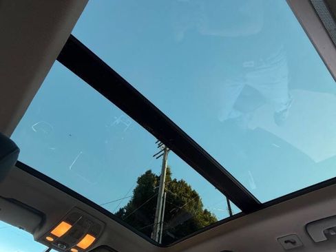 Used 2014 Audi Q7 TDI Prestige w/ Prestige Package image 16