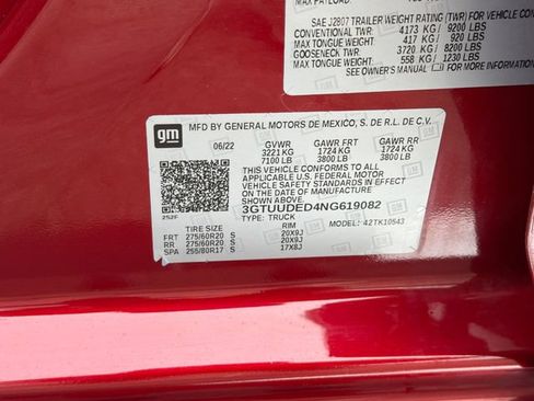Used 2022 GMC Sierra 1500 SLT w/ SLT Premium Plus Package AWD/4WD image 30