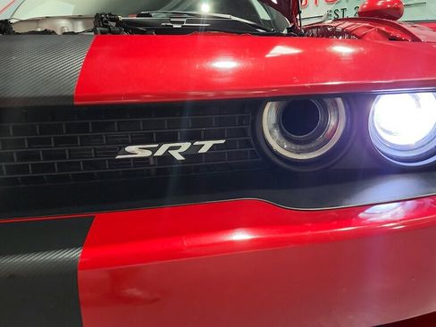 Used 2016 Dodge Challenger SRT Hellcat RWD image 25