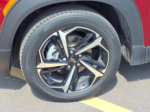Used 2023 Chevrolet TrailBlazer RS FWD image 28