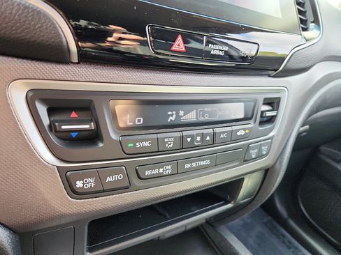 Used 2023 Honda Ridgeline Sport image 16