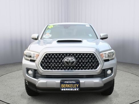 Used 2019 Toyota Tacoma image 3