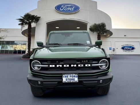 Certified 2025 Ford Bronco Outer Banks image 3