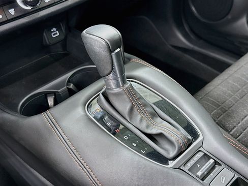 Used 2025 Honda HR-V Sport image 24