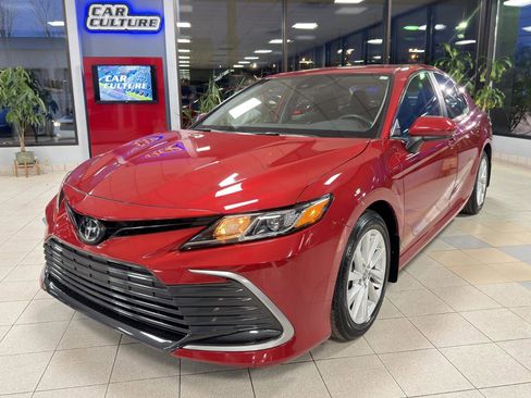 Used 2023 Toyota Camry LE image 14