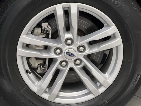 Used 2024 Ford Explorer XLT w/ Equipment Group 202A image 71