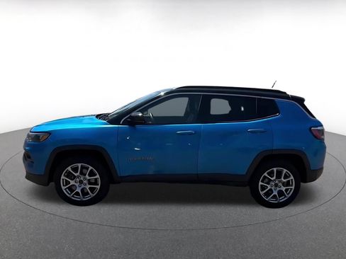 Used 2025 Jeep Compass Limited AWD/4WD image 10