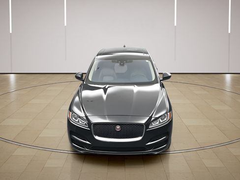 Used 2020 Jaguar F-PACE Prestige AWD/4WD image 40