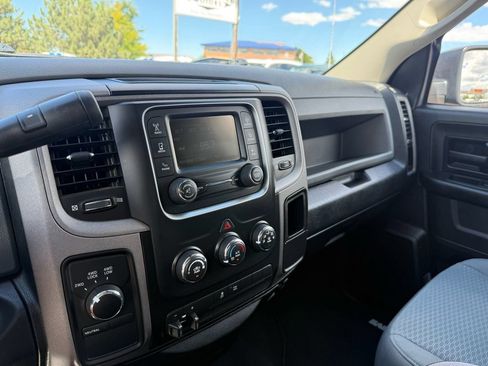 Used 2017 RAM 1500 Express w/ Black Ram 1500 Express Group AWD/4WD image 32