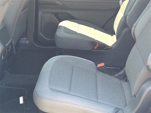 New 2025 Ford Explorer Active image 14