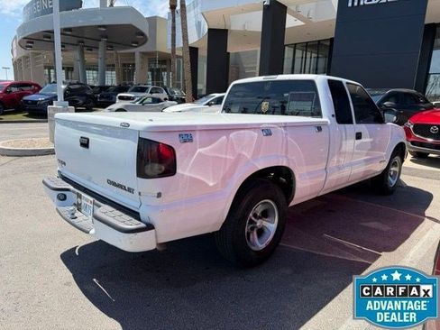 Used 2000 Chevrolet S10 Pickup LS w/ Preferred Equipment Group RWD image 3