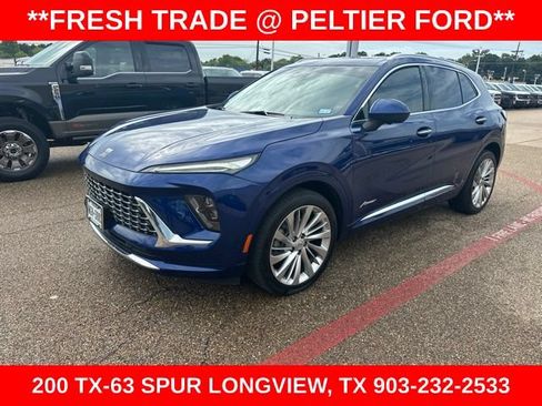 Used 2025 Buick Envision Avenir AWD/4WD image 3