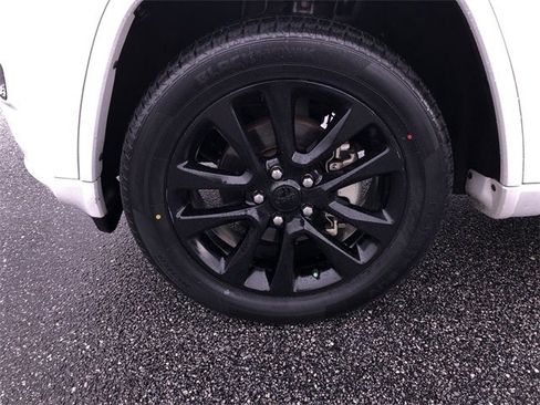 Used 2020 Jeep Grand Cherokee Altitude image 39