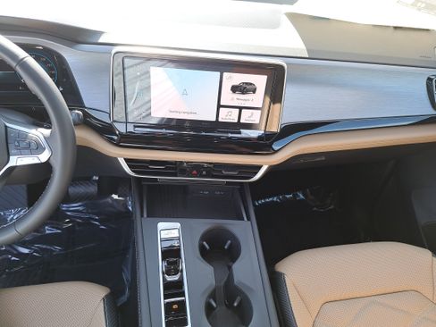 New 2026 Volkswagen Atlas Cross Sport SE image 19