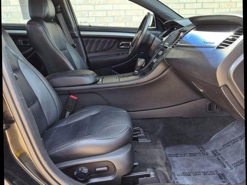 Used 2015 Ford Taurus SEL w/ Equipment Group 201A FWD image 11