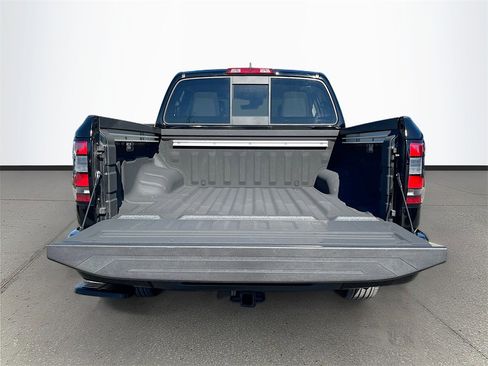Used 2022 Nissan Frontier SV image 23