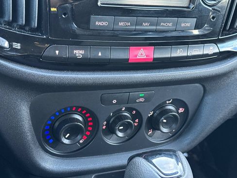 Used 2015 RAM ProMaster City Tradesman SLT w/ Rear Back-up Camera Group FWD image 21
