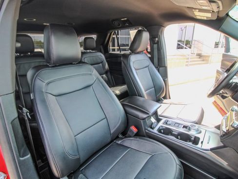 Used 2020 Ford Explorer Limited w/ Class III Trailer Tow Package AWD/4WD image 18