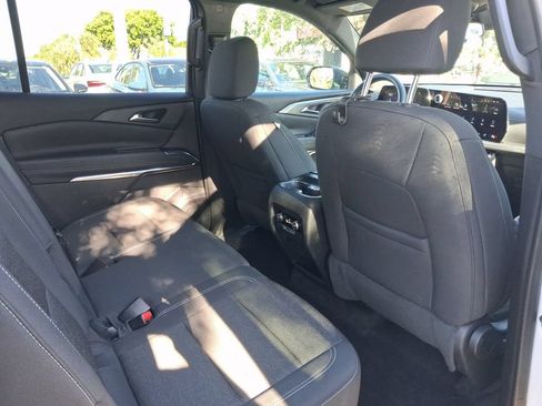 Used 2024 Chevrolet Traverse LS FWD image 18