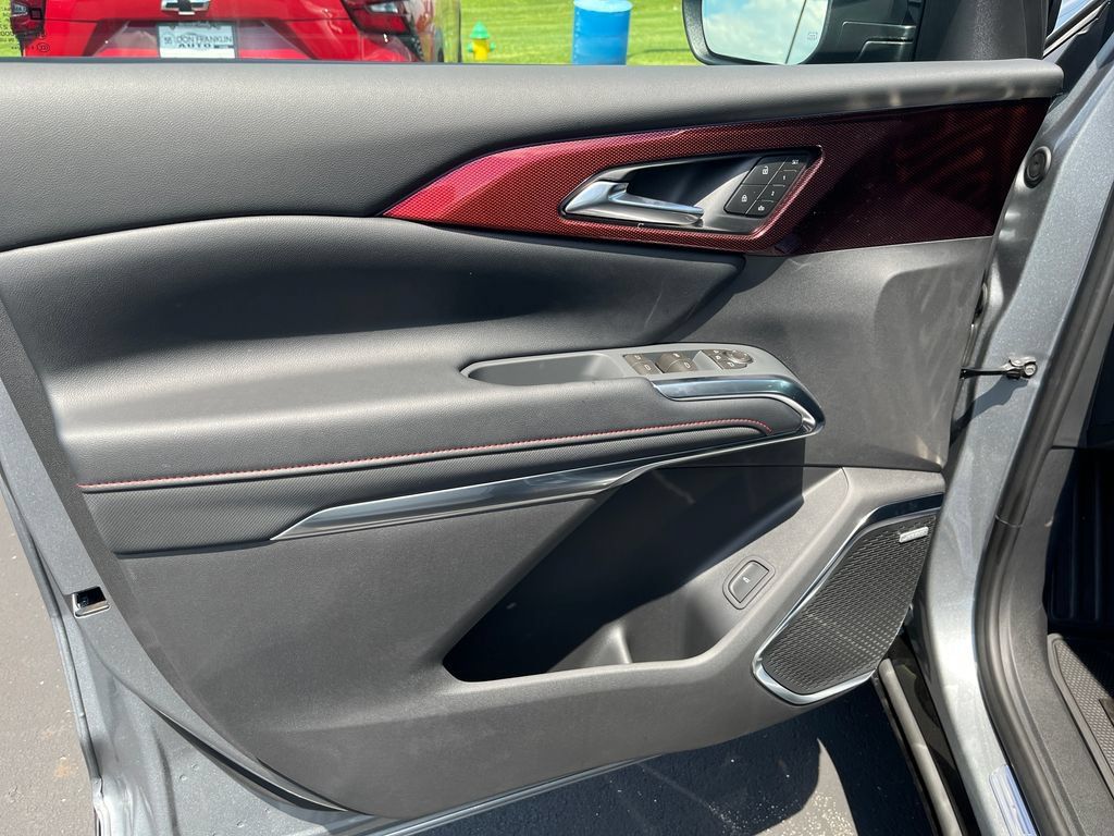 New 2026 Chevrolet Traverse RS AWD/4WD image 11