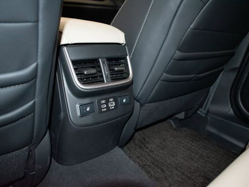 Used 2024 Subaru Outback Limited AWD/4WD image 24