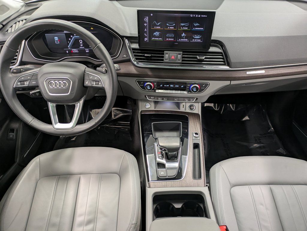 Used 2022 Audi Q5 2.0T Premium Plus w/ Premium Plus Package AWD/4WD image 23