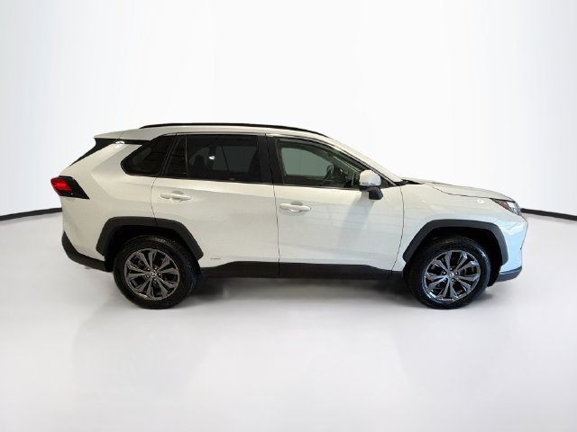 Used 2025 Toyota RAV4 XLE Premium w/ Weather Package AWD/4WD image 7