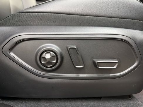 New 2026 Jeep Grand Cherokee Limited w/ Limited Altitude Package RWD image 27
