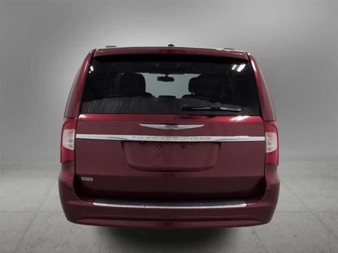 Used 2012 Chrysler Town & Country Touring w/ Entertainment Group #1 image 7