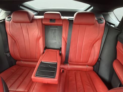 Used 2018 BMW X6 xDrive35i w/ M Sport Package AWD/4WD image 13