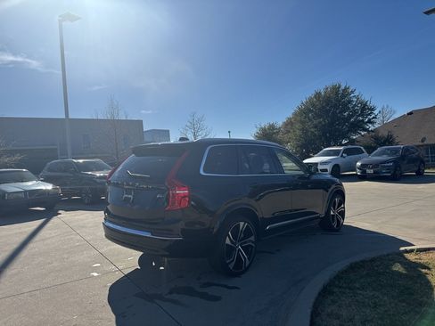 Certified 2023 Volvo XC60 B5 Plus w/ Protection Package Premier image 5