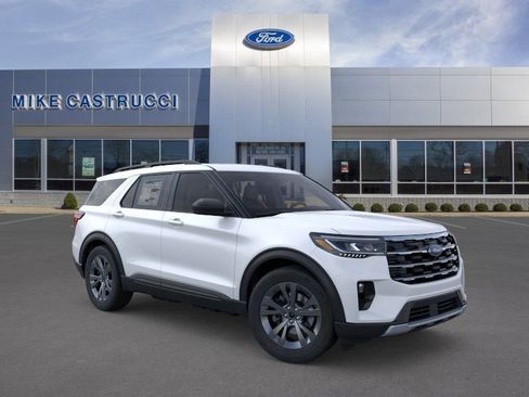 New 2026 Ford Explorer Active AWD/4WD image 7