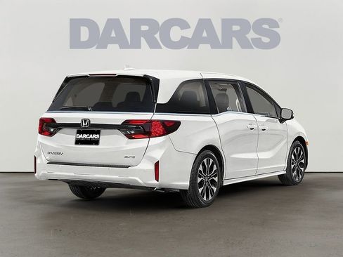 New 2026 Honda Odyssey Elite image 3