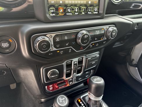 Used 2023 Jeep Wrangler Unlimited Rubicon 392 w/ Trailer Tow Package AWD/4WD image 30