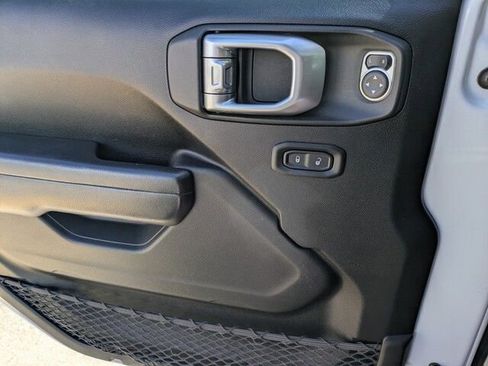 Used 2020 Jeep Wrangler Unlimited Sport image 32