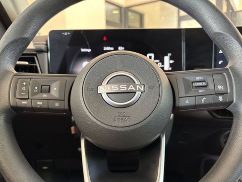 Used 2026 Nissan Kicks SV w/ Cold Weather Package FWD image 27