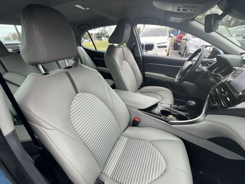 Used 2024 Toyota Camry SE w/ Cold Weather Package image 25