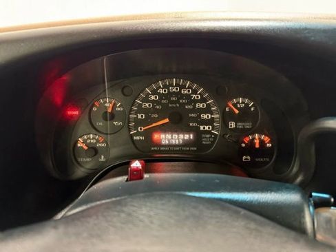 Used 2002 Chevrolet Express 1500 w/ LS Preferred Equipment Group image 12