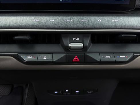 Certified 2024 Kia EV9 Wind AWD/4WD image 25
