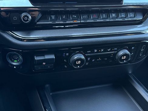 Certified 2024 Chevrolet Silverado 2500 ZR2 w/ ZR2 Bison Edition AWD/4WD image 24